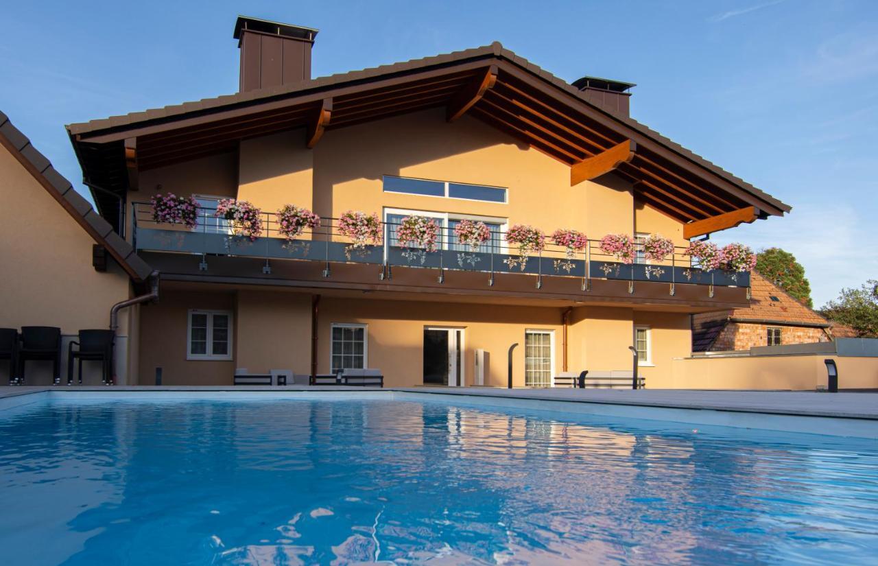 Hotel Keimberg Cleebourg Exterior photo